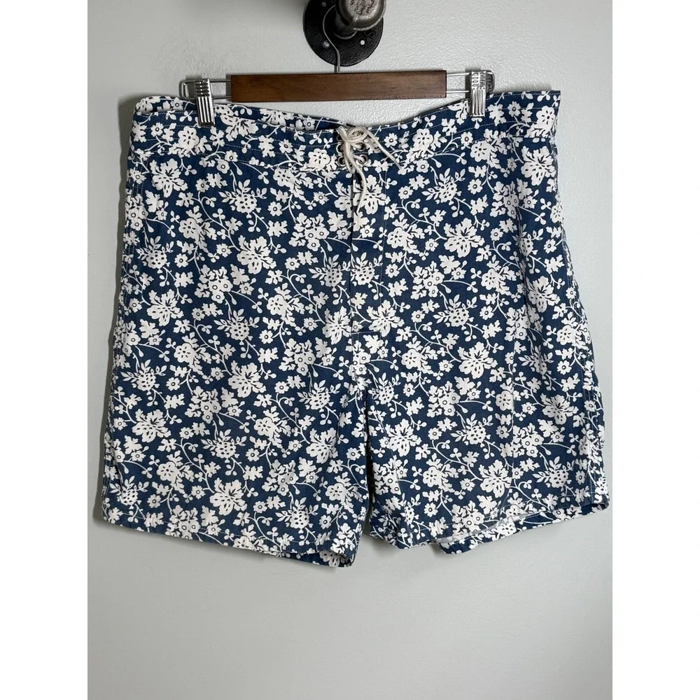Vintage J.Crew Oarsmen Board Shorts Mens 38 Blue White Floral Cotton Canvas 6in